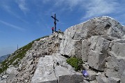 37 A pochi passi dalla cima di Corna Piana